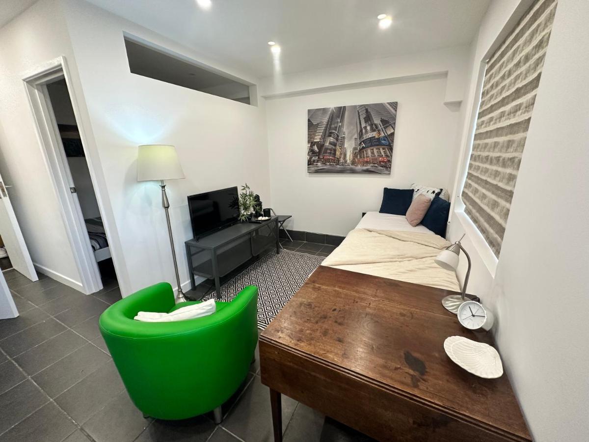 Modern Flat In Central Egham By Windsor Castle, Staines-Upon-Thames And Heathrow Airport Eksteriør billede