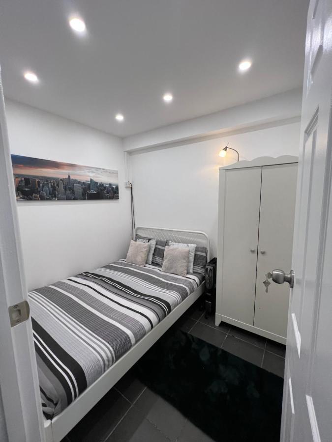 Modern Flat In Central Egham By Windsor Castle, Staines-Upon-Thames And Heathrow Airport Eksteriør billede