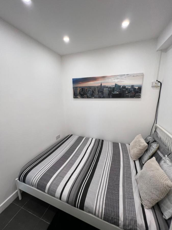 Modern Flat In Central Egham By Windsor Castle, Staines-Upon-Thames And Heathrow Airport Eksteriør billede