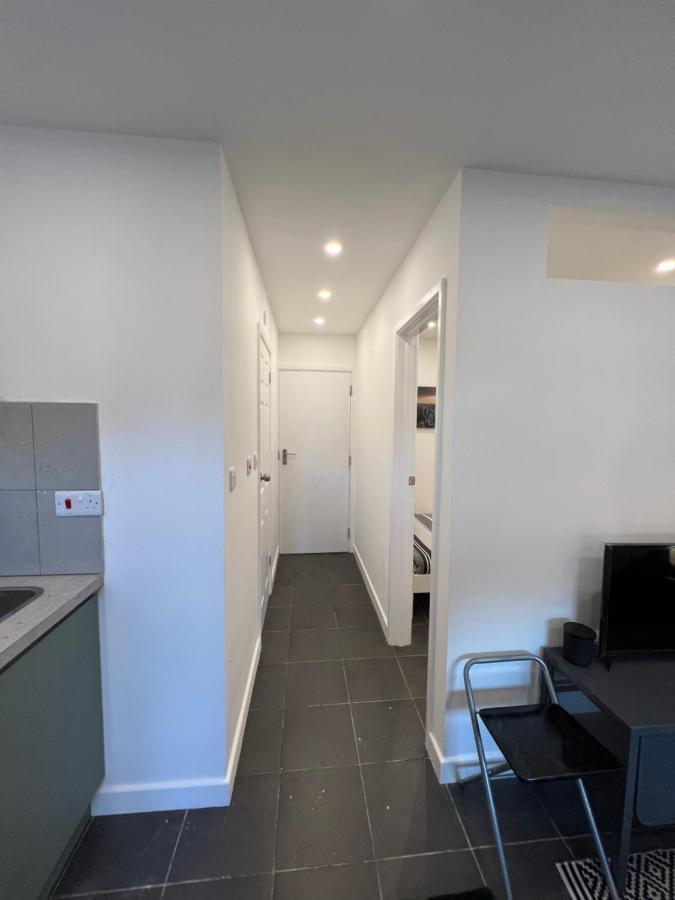 Modern Flat In Central Egham By Windsor Castle, Staines-Upon-Thames And Heathrow Airport Eksteriør billede