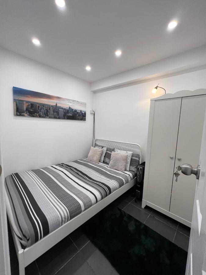 Modern Flat In Central Egham By Windsor Castle, Staines-Upon-Thames And Heathrow Airport Eksteriør billede